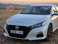 نيسان ألتيما